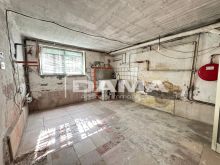 Villetta a schiera con corte privata, due camere matrimoniali e ampi spazi accessori_lavanderia2
