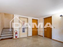 Elegante Appartamento Ristrutturato con Ampio Terrazzo - Piano Alto con Ascensore05