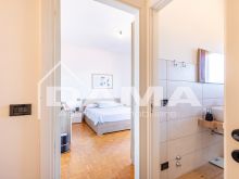 Elegante Appartamento Ristrutturato con Ampio Terrazzo - Piano Alto con Ascensore20