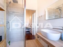 Elegante Appartamento Ristrutturato con Ampio Terrazzo - Piano Alto con Ascensore23