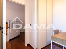 Elegante Appartamento Ristrutturato con Ampio Terrazzo - Piano Alto con Ascensore24