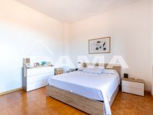 Elegante Appartamento Ristrutturato con Ampio Terrazzo - Piano Alto con Ascensore30