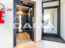 Forlì, Q re Musicisti – Grazioso Appartamento Recente con Terrazzo Loggiato e Garage 02