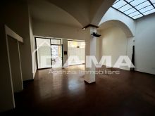 Negozio su due livelli in palazzo signorile – Ideale anche come ufficio o ambulatorio 07