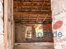 Stalla con sovrastante fienile