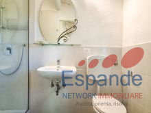 Bagno con doccia