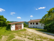 Casa dietro