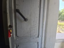 particolare porta ingresso