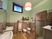 e3c816d0-4561-4cb1-95ba-3862a00e6feb