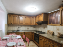 14cucina apparecchiata