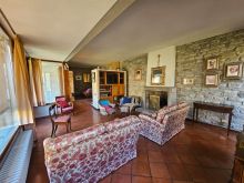 Villa con parco San Piero in Bagno sala 3