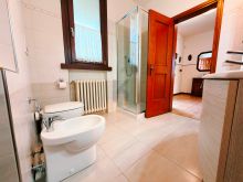 bagno piano terra finestrato (4)