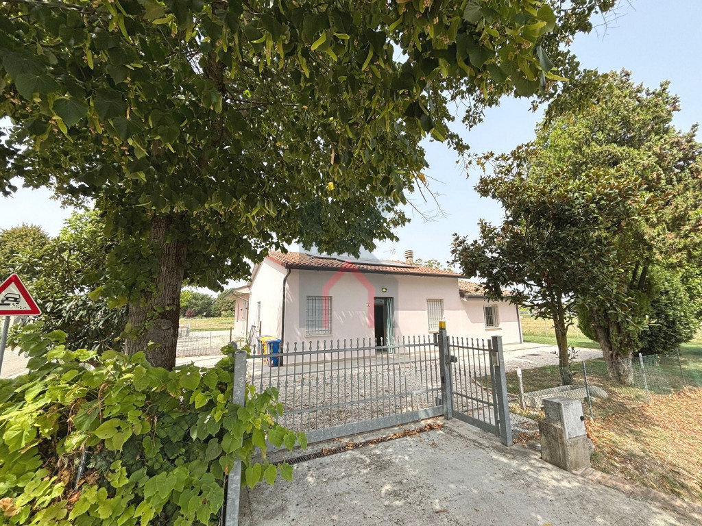 AFFACCIO SU STRADA