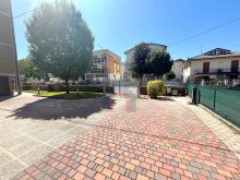 ESTERNO (4)