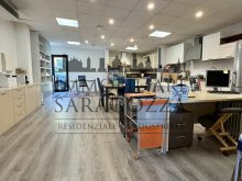 SHOWROOM