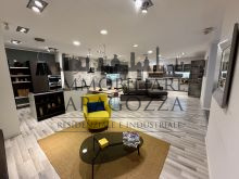 SHOWROOM