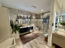 SHOWROOM
