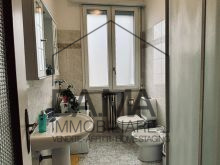 Bagno con box doccia