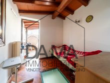 camera soppalco con ingresso altana